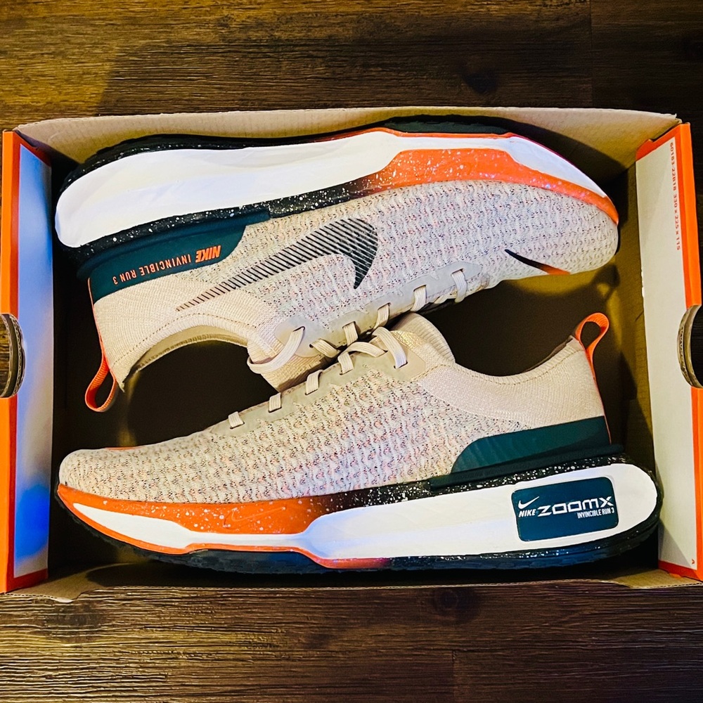 NEW Nike ZoomX Invincible Run 3 Orange Green Black - Size 10.5 Miami Hurricanes